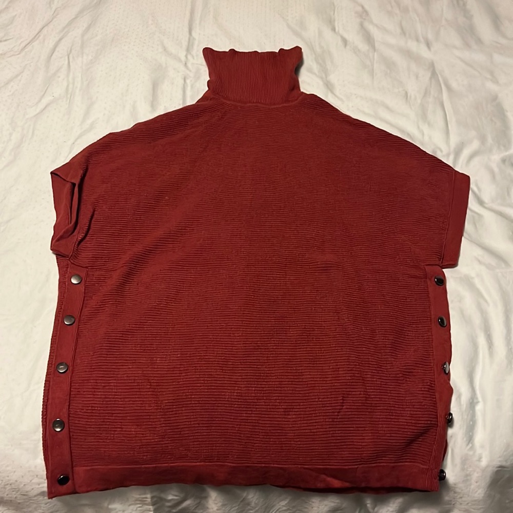 Contemporaine exclusively Simons Womens tunic, Burnt orange size small fits Med